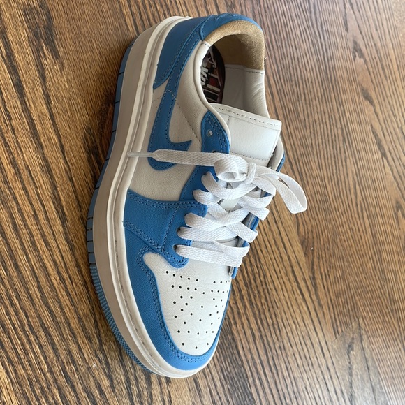 Air Jordan 1 Elevate - Picture 2 of 4